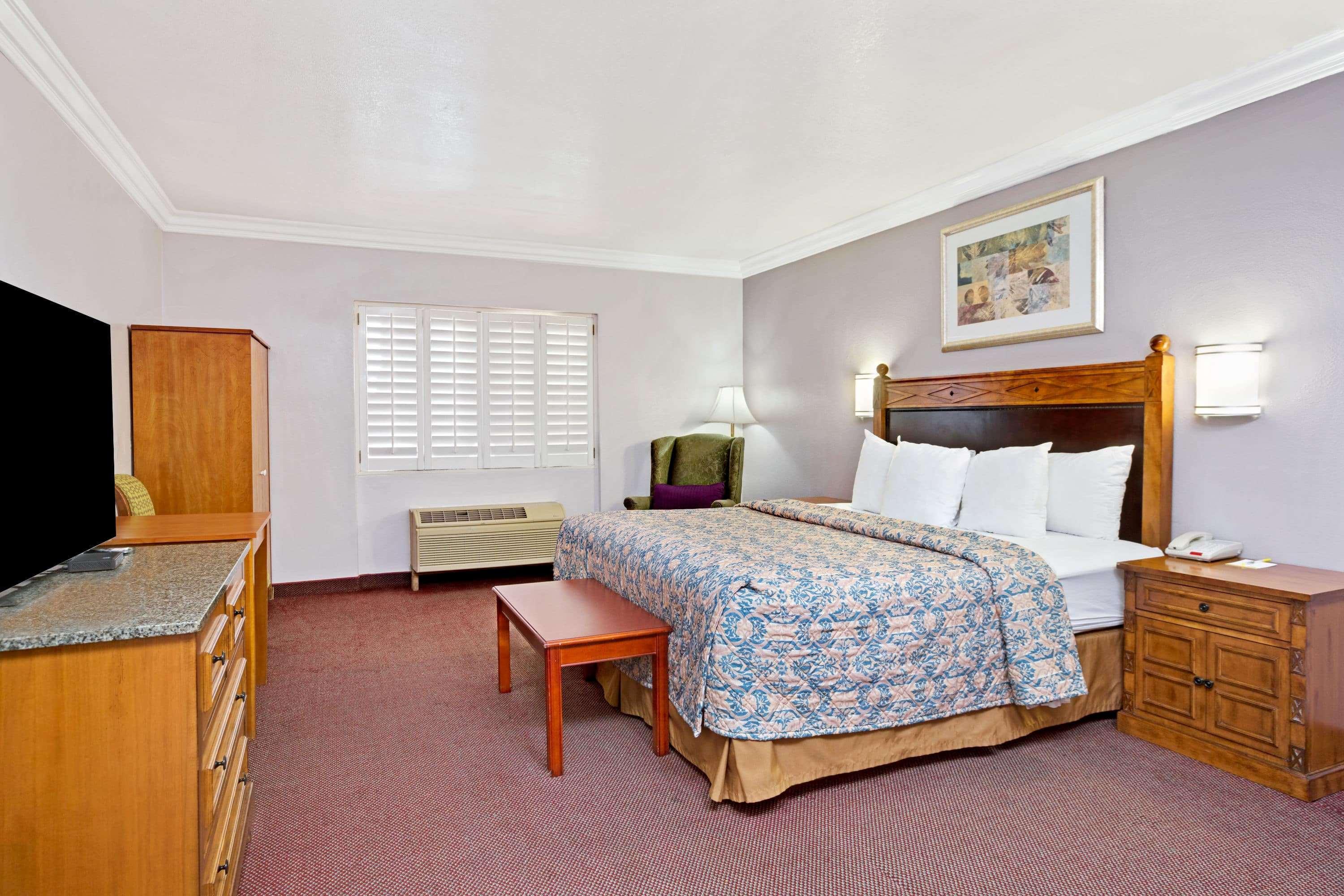 Days Inn By Wyndham West Covina Zewnętrze zdjęcie