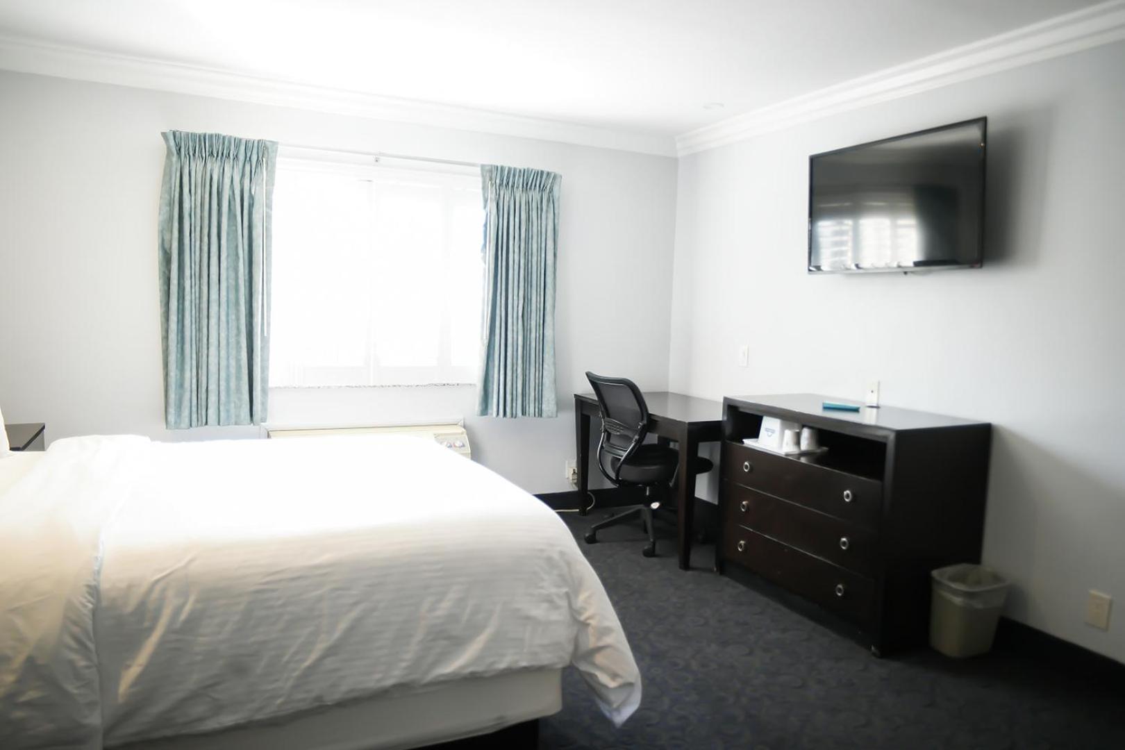 Days Inn By Wyndham West Covina Zewnętrze zdjęcie