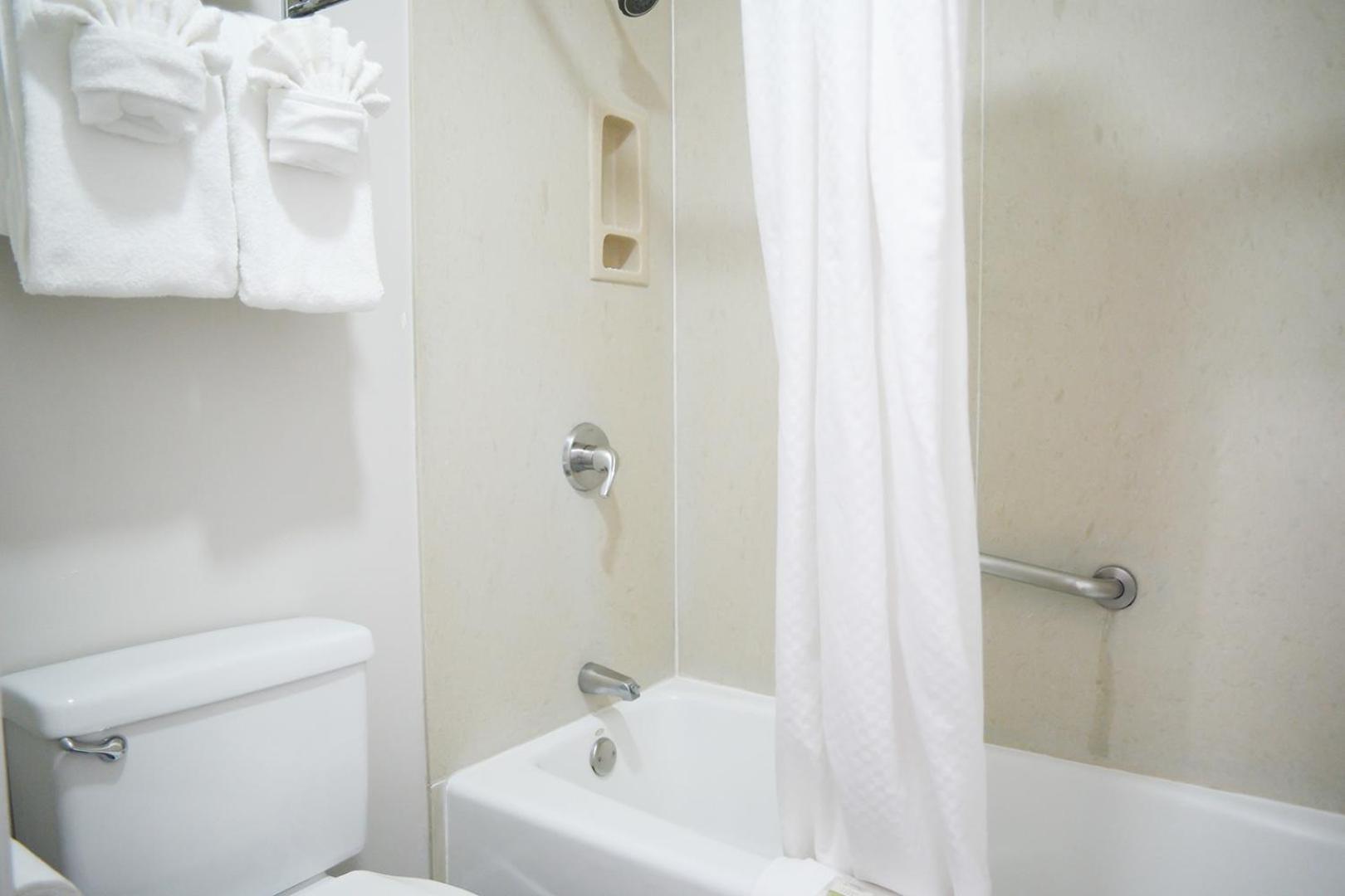 Days Inn By Wyndham West Covina Zewnętrze zdjęcie