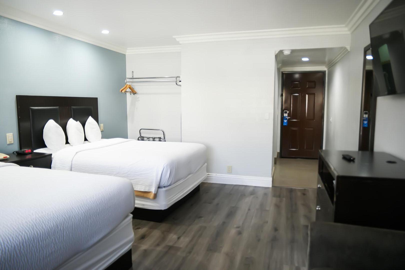 Days Inn By Wyndham West Covina Zewnętrze zdjęcie